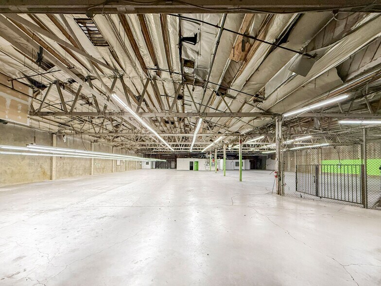 620 S Clarence St, Los Angeles, CA à louer - Photo de l’immeuble – Image 3 sur 8