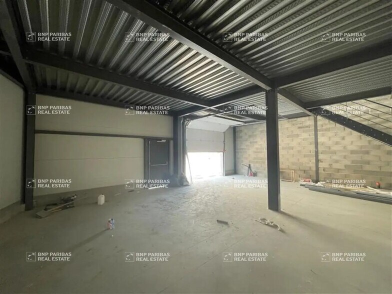 Local d’activités dans Grabels à louer - Photo de l’immeuble – Image 3 sur 12