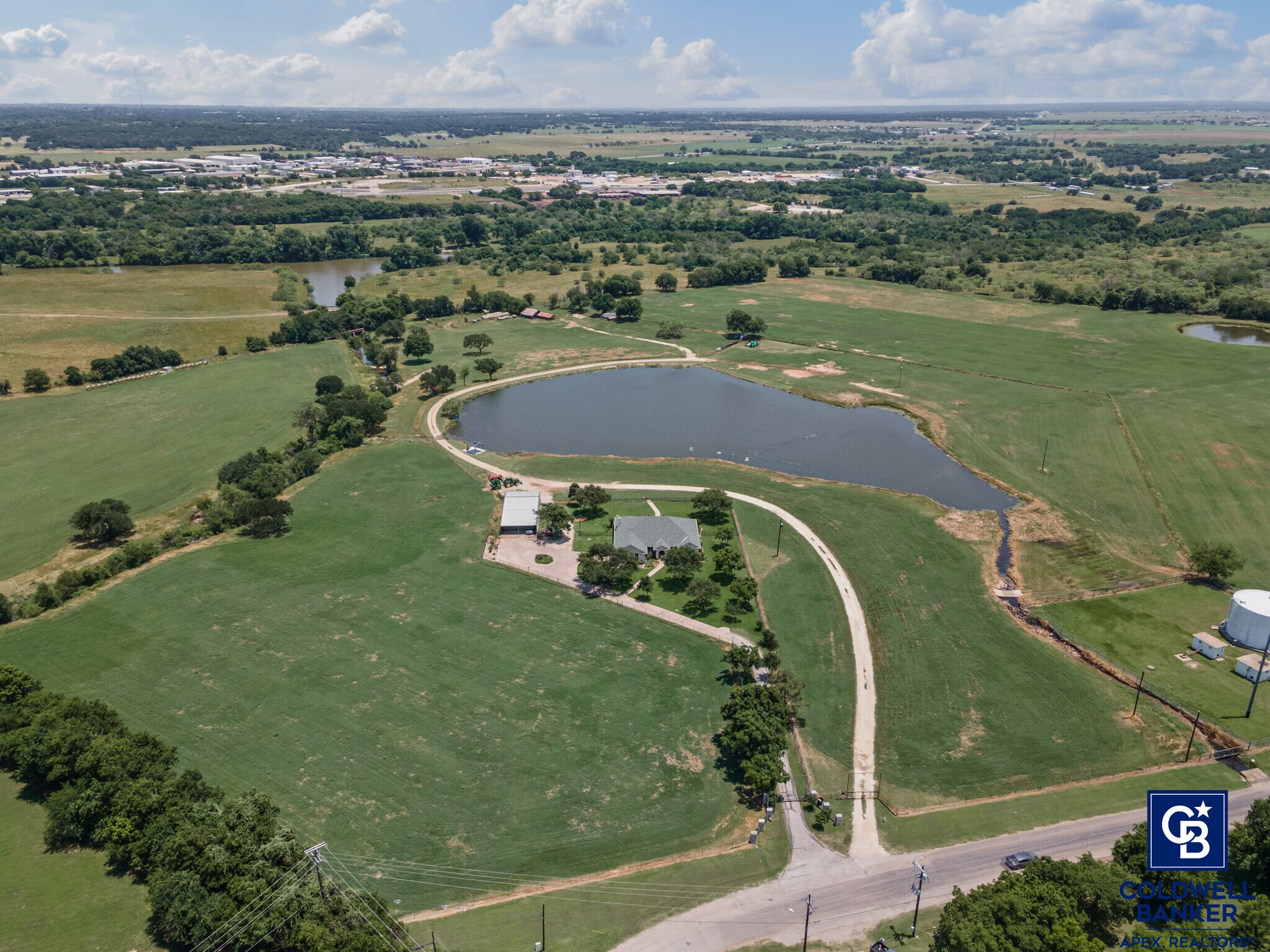 1221 Park Blvd, Cleburne, TX à vendre Aérien– Image 1 sur 2
