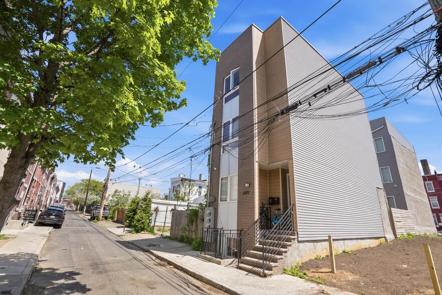 2010 N 8th St, Philadelphia, PA à vendre - Photo de l’immeuble – Image 3 sur 30