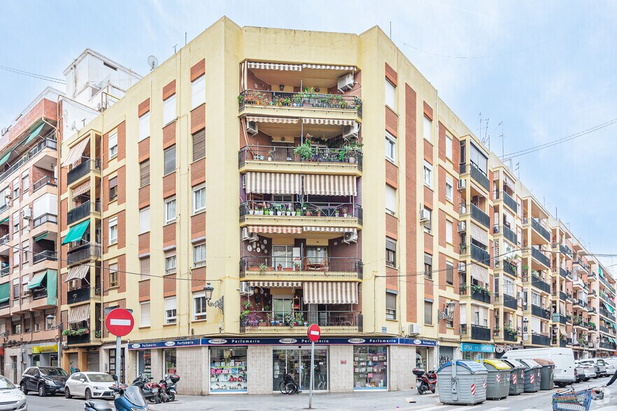 Immeuble residentiel dans València, Valencia à vendre - Photo principale – Image 1 sur 3