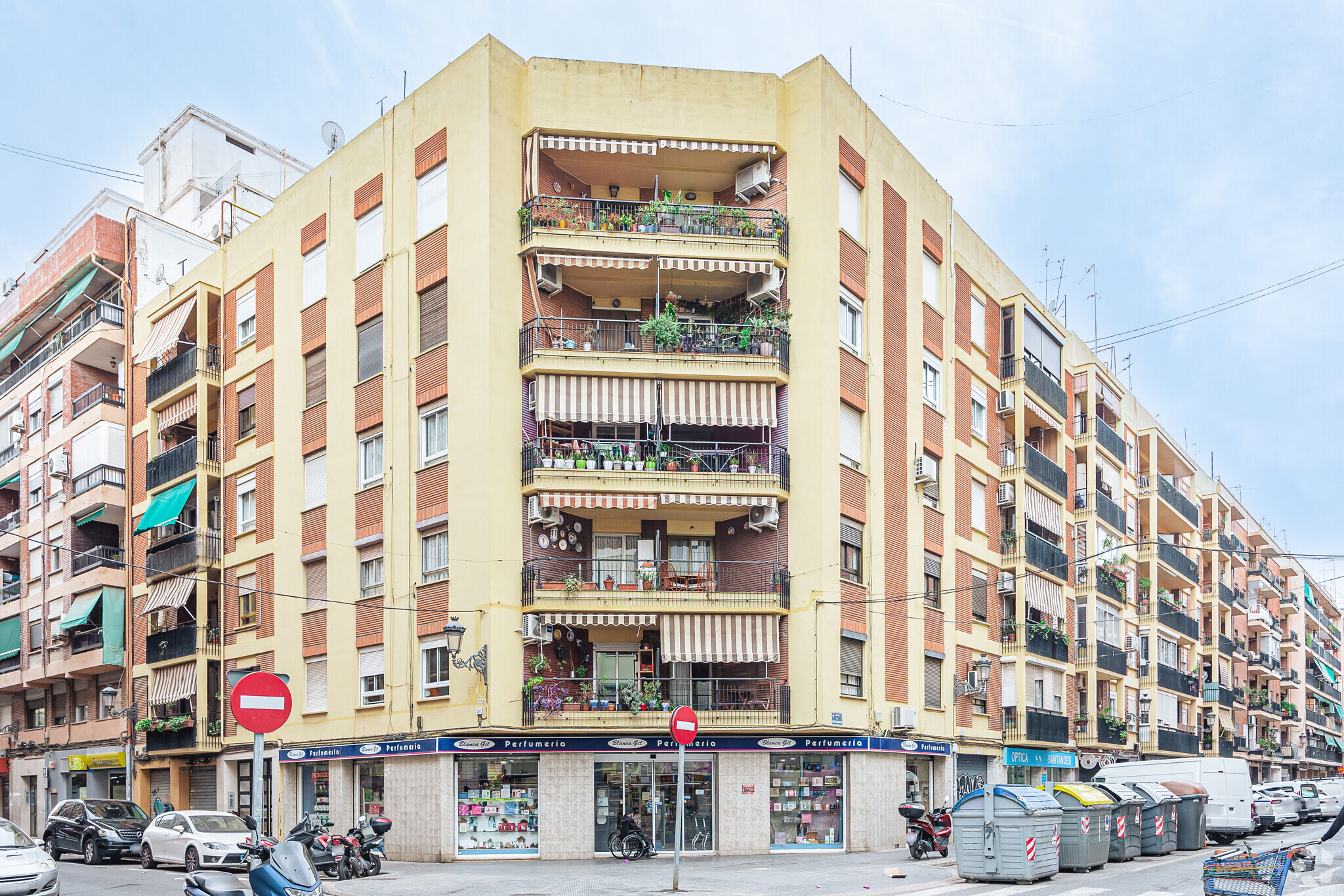 Immeuble residentiel dans València, Valencia à vendre Photo principale– Image 1 sur 4