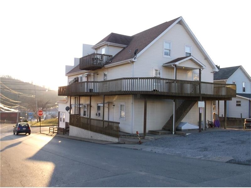 1000 E Grant St, East Butler, PA à vendre Photo principale– Image 1 sur 10