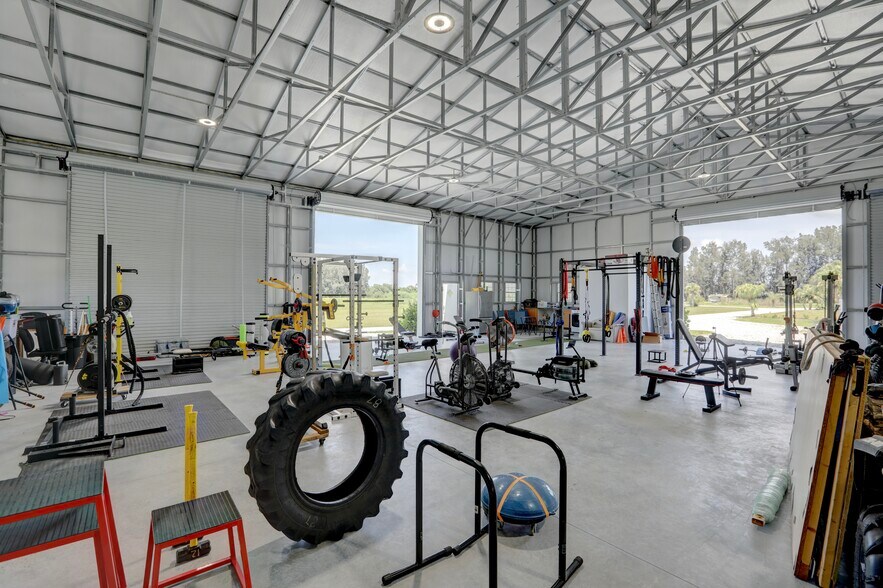 7382 61st St, Vero Beach, FL à vendre - Photo de l’immeuble – Image 3 sur 58