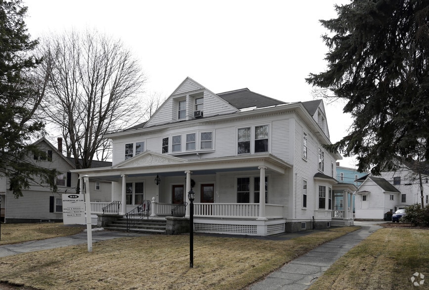 212 Coolidge Ave, Manchester, NH à louer - Photo principale – Image 1 sur 8