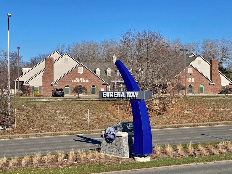 20302-20392 Eureka Rd, Taylor, MI à louer - Photo de l’immeuble – Image 1 sur 5