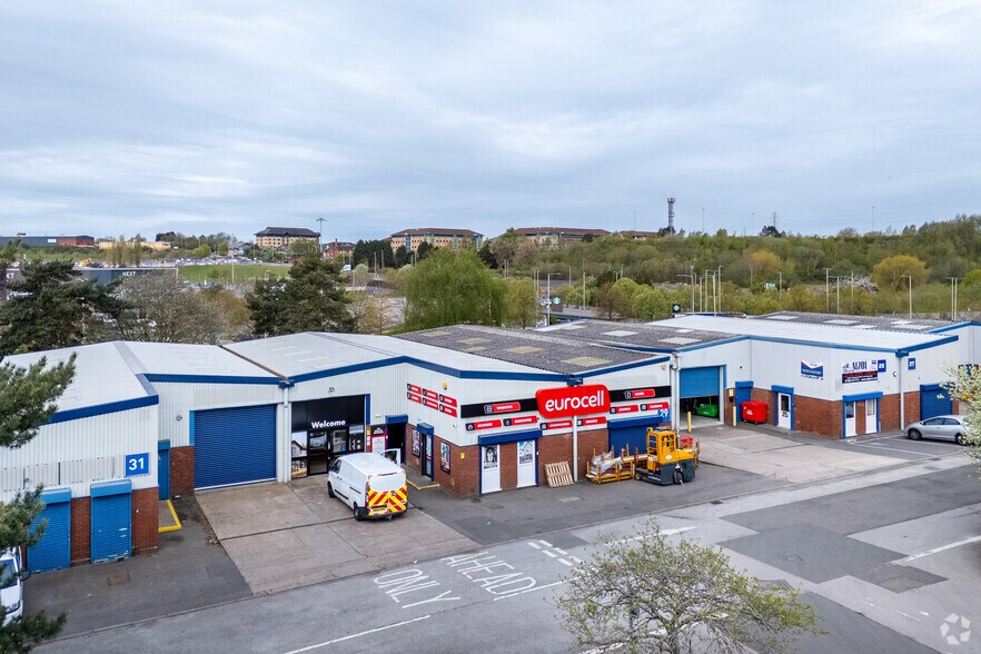Pedmore Rd, Brierley Hill à louer - Photo de l’immeuble – Image 2 sur 2