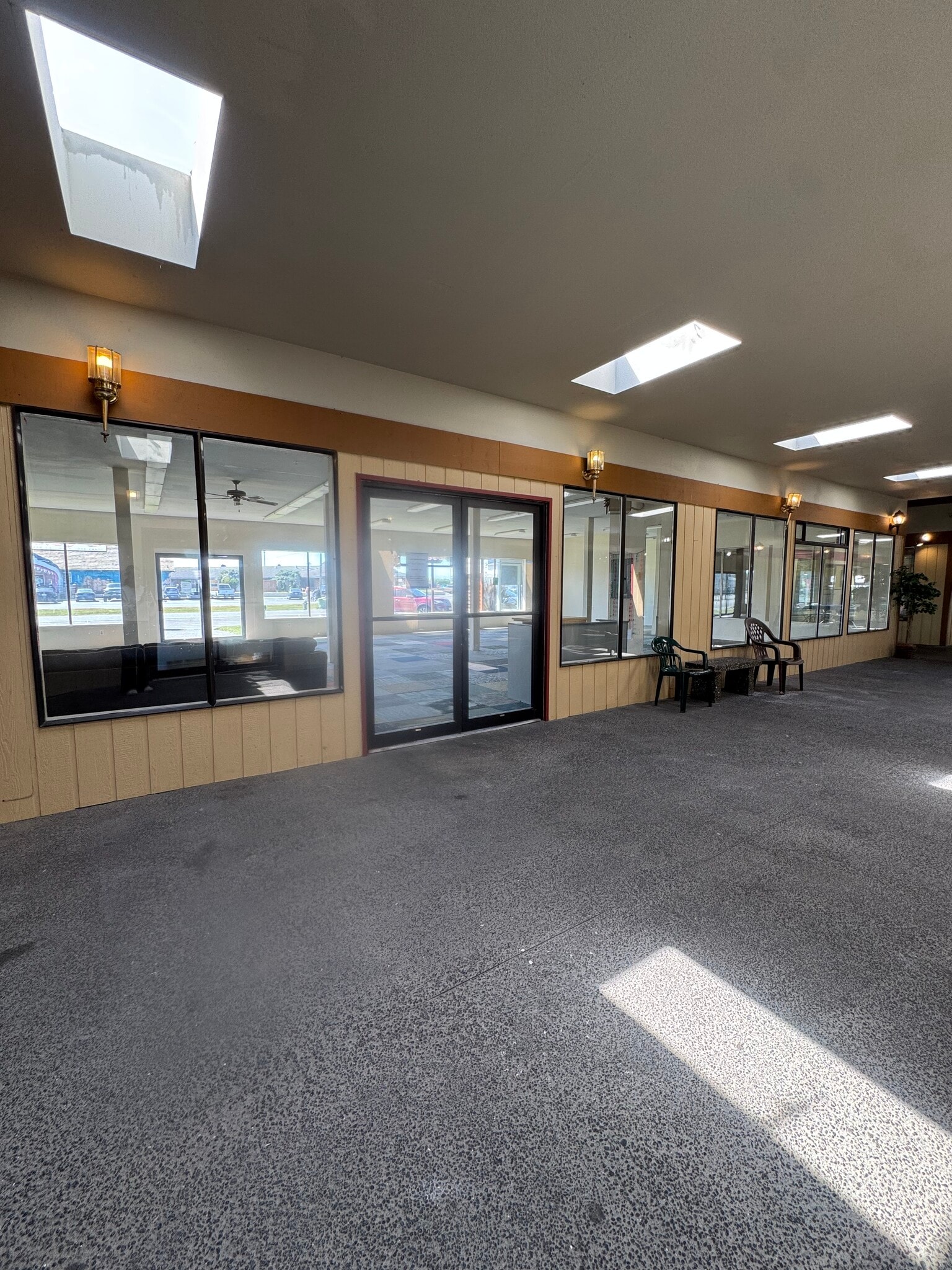 698 Ocean Shores Blvd NW, Ocean Shores, WA à louer Photo intérieure– Image 1 sur 4