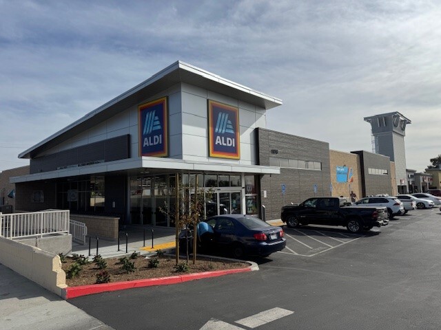 1640-1672 Indian Hill Blvd, Pomona, CA à louer - Photo de l’immeuble – Image 1 sur 5