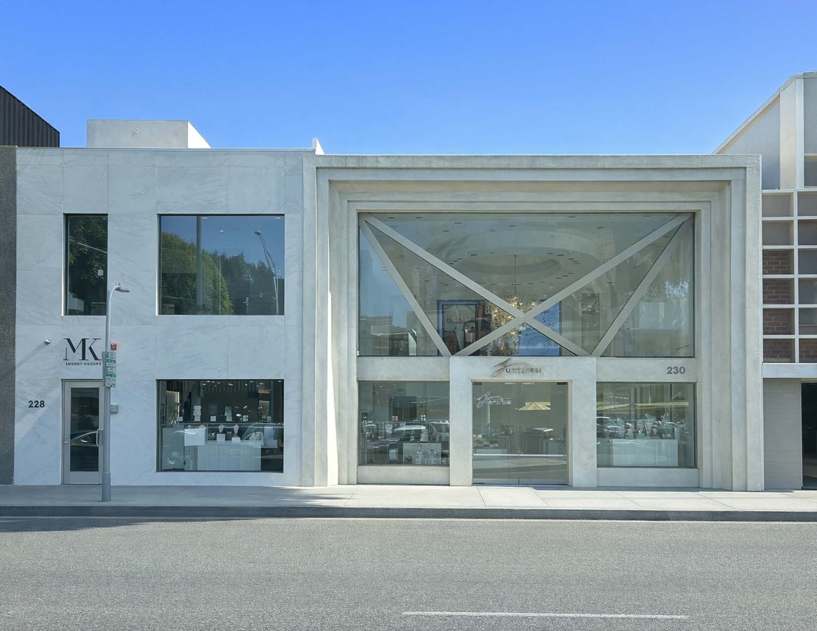 228-230 S Beverly Dr, Beverly Hills, CA à louer Photo de l’immeuble– Image 1 sur 12