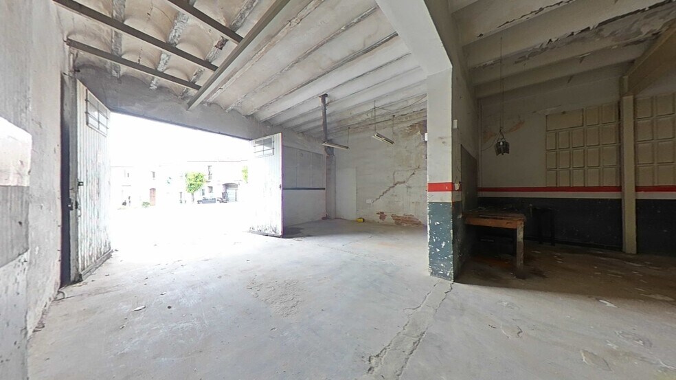 View Photo