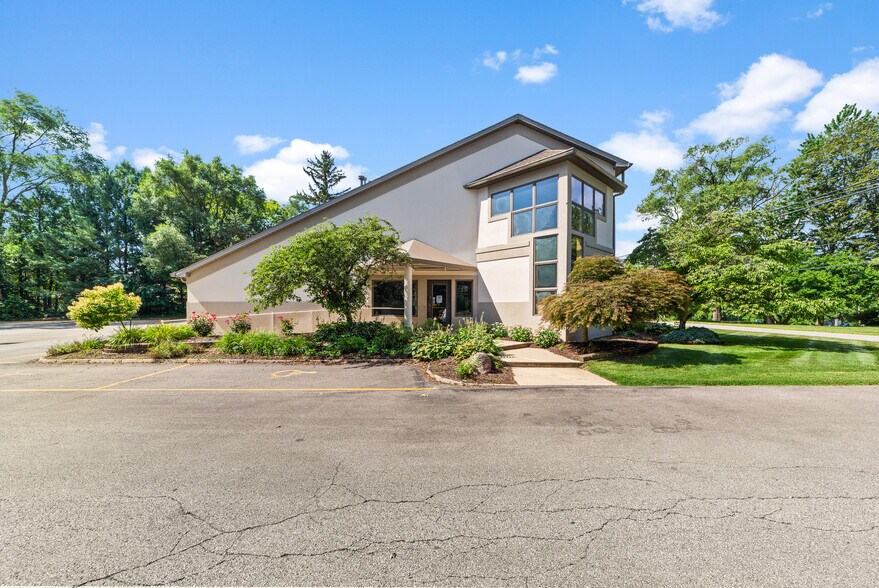 6071 Old Middle Ridge Rd, Lorain, OH à vendre - Photo de l’immeuble – Image 3 sur 44