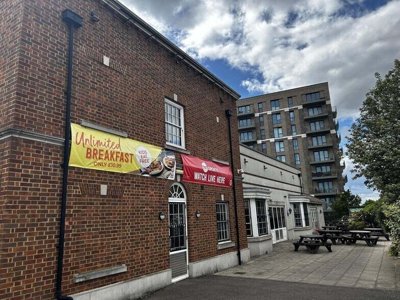 2 New Rd, Dagenham à vendre - Photo de l’immeuble – Image 2 sur 27