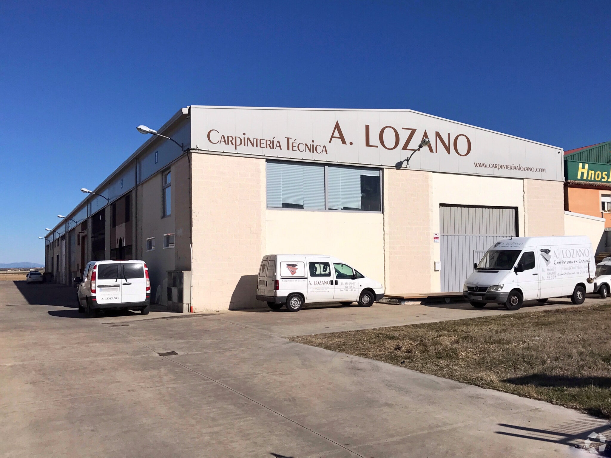 Industriel/Logistique dans El Casar, Guadalajara à vendre Photo principale– Image 1 sur 3