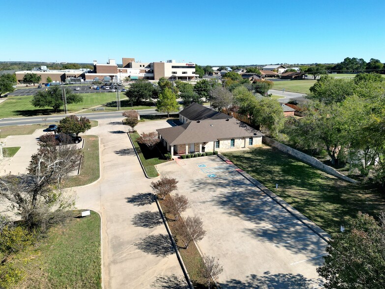 924 Foster Ln, Weatherford, TX à louer - Photo de l’immeuble – Image 2 sur 33