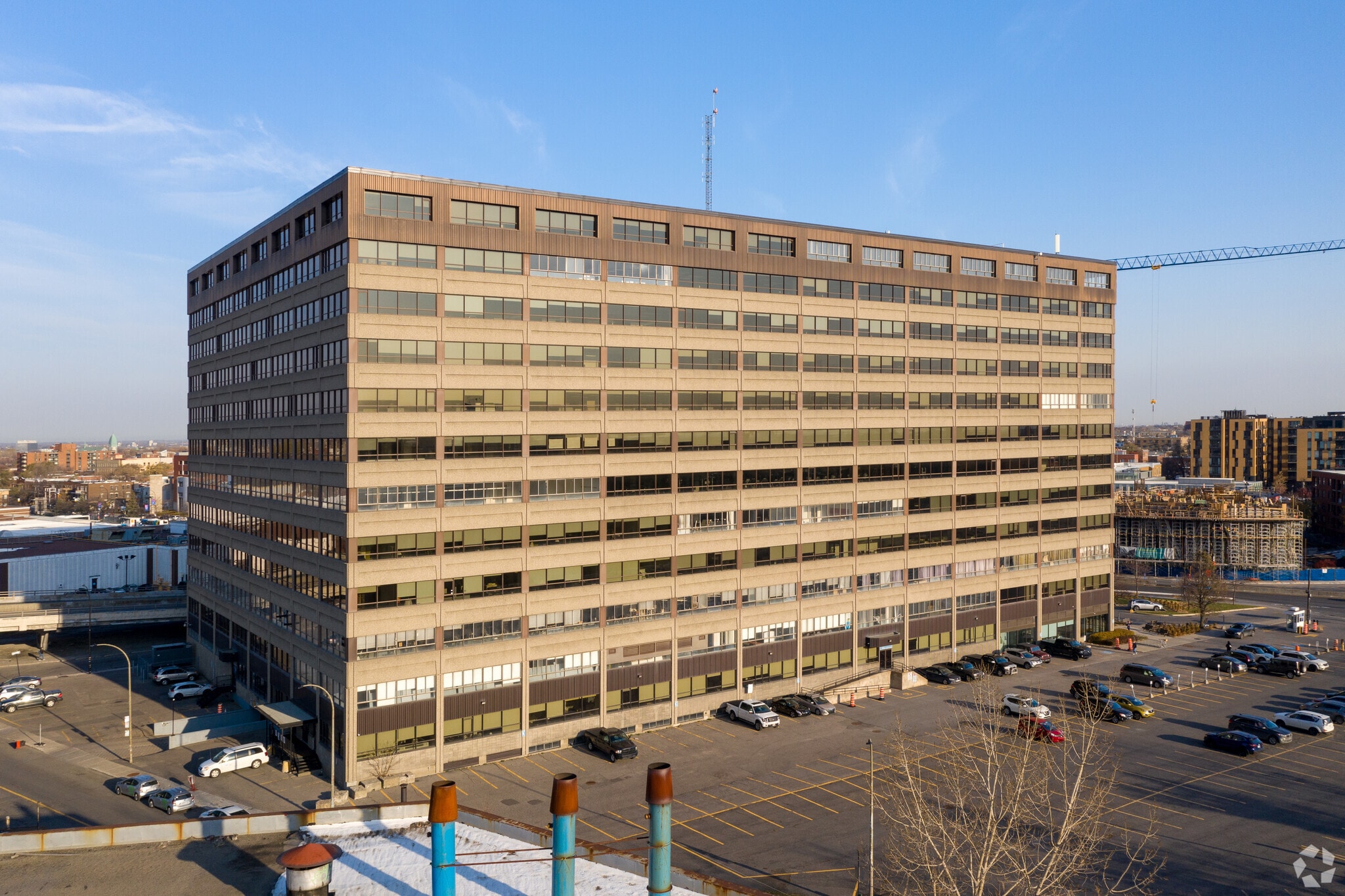 5800 Rue Saint-Denis, Montréal, QC à louer Photo principale– Image 1 sur 7