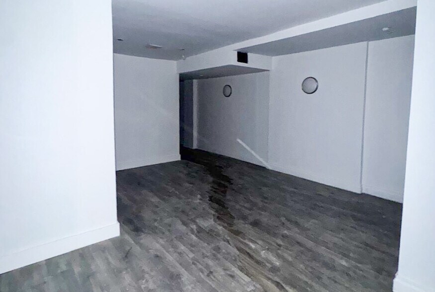 164 E 61st St, New York, NY à louer - Photo de l’immeuble – Image 3 sur 6