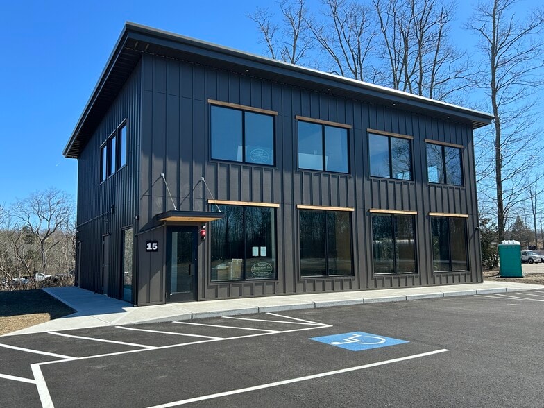 7 Maclellan Dr, Eliot, ME à louer - Photo de l’immeuble – Image 1 sur 4