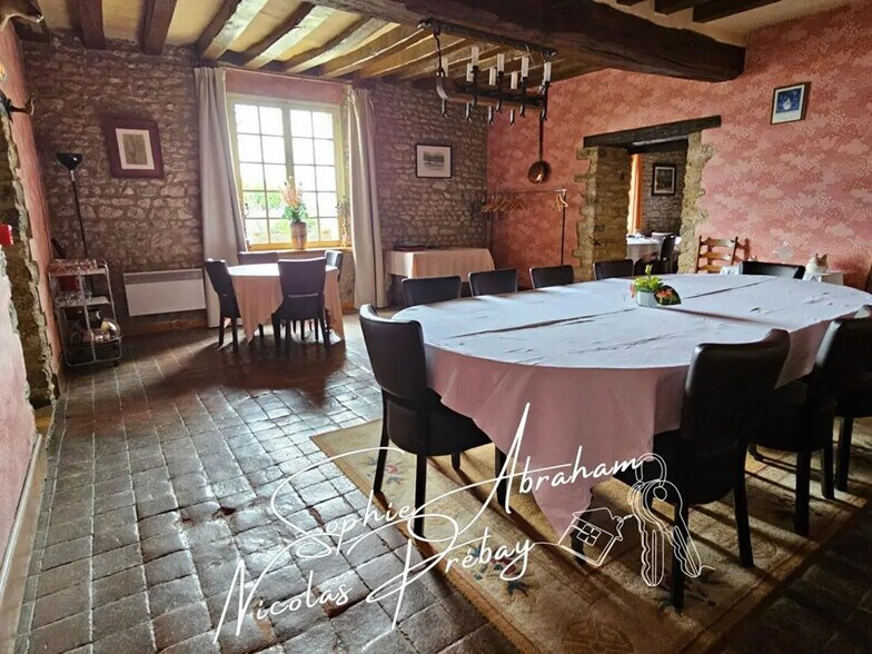 Local d'activités dans NEUVILLE SAINT DENIS à vendre - Photo de l’immeuble – Image 3 sur 10