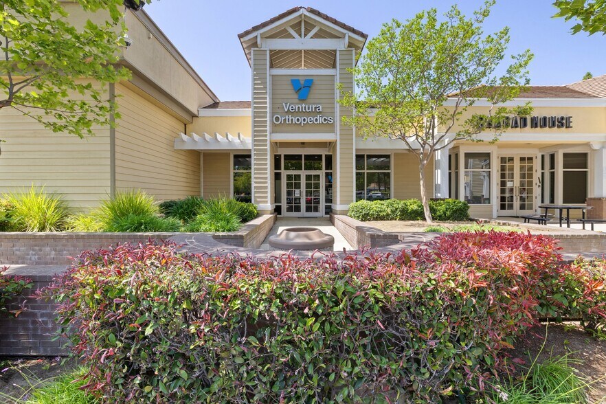 1145 Lindero Canyon Rd, Westlake Village, CA à louer - Photo de l’immeuble – Image 2 sur 24
