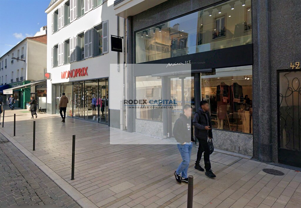 Local commercial dans Vincennes à louer Photo de l’immeuble– Image 1 sur 3