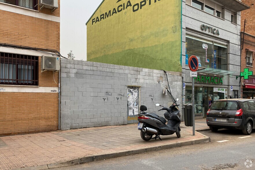 Terrain dans Madrid, Madrid à vendre - Photo de l’immeuble – Image 3 sur 3
