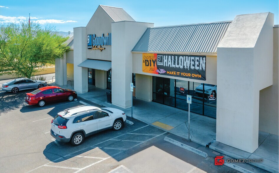 8358 E Broadway Blvd, Tucson, AZ à vendre - Photo de l’immeuble – Image 2 sur 17