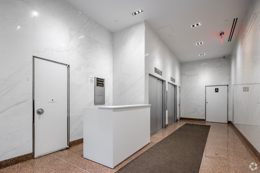 134 W 29th St, New York, NY à louer - Hall d’entrée – Image 3 sur 6