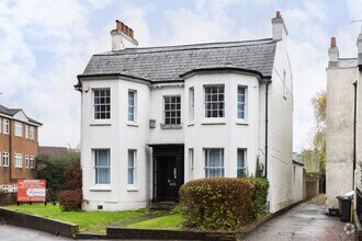 107 Bell St, Reigate à vendre Photo de l’immeuble– Image 2 sur 2