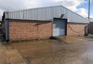 Plus de détails pour Woodley Yard, Higham Ferrers - Industriel/Logistique à louer