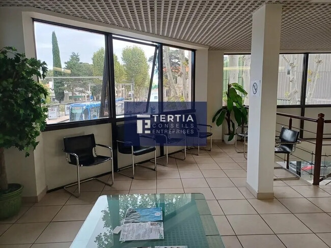 Plus de détails pour Bureau à louer