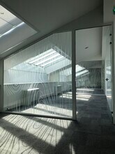 Rue Sainte Barbe, Marseille à louer Photo intérieure– Image 1 sur 3