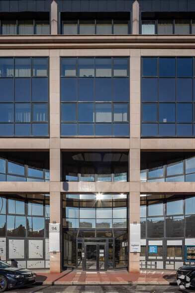 Bureau dans Levallois-Perret à louer - Photo de l’immeuble – Image 3 sur 5