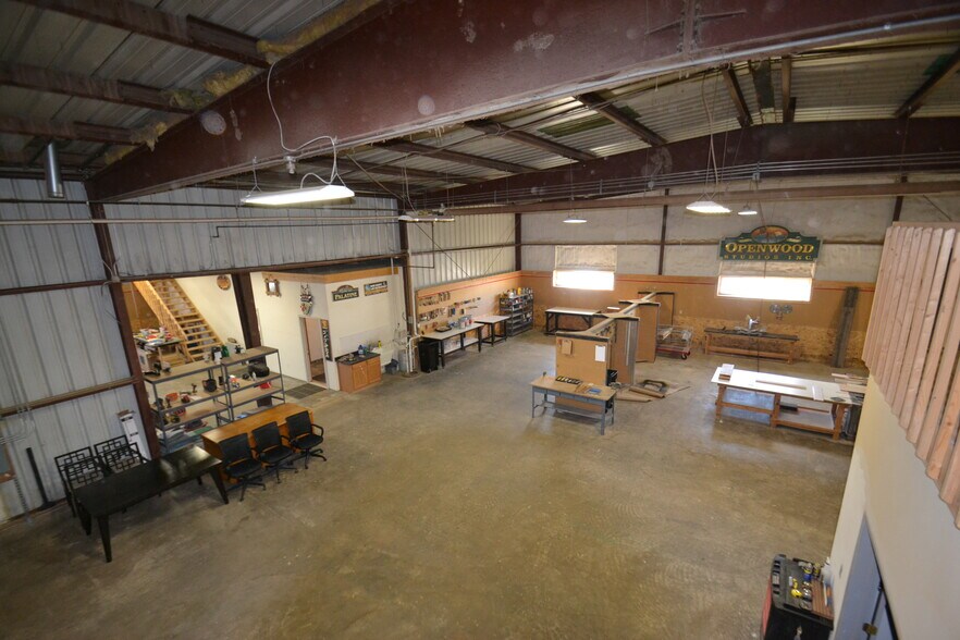 6915 Raywood Rd, Monona, WI à vendre - Photo de l’immeuble – Image 2 sur 30