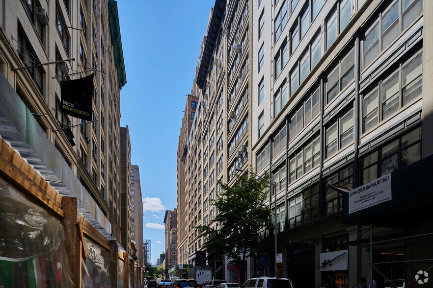 151 W 25th St, New York, NY à louer - Photo principale – Image 1 sur 11