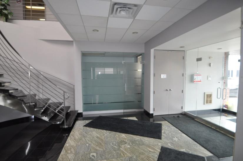 21 Cardico Dr, Whitchurch-Stouffville, ON à louer - Hall d’entrée – Image 2 sur 4