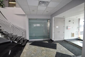Plus de détails pour 21 Cardico Dr, Whitchurch-Stouffville, ON - Industriel/Logistique à louer