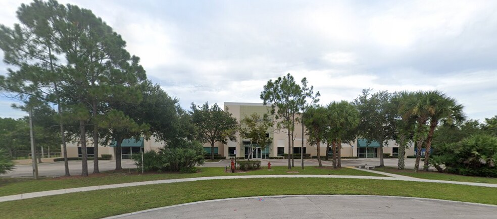 15850 Guild Ct, Jupiter, FL à louer - Photo de l’immeuble – Image 1 sur 6