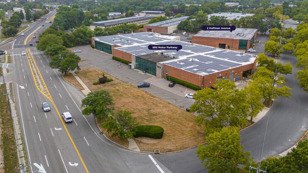 2 Hoffman Ave, Hauppauge, NY à louer - Photo de l’immeuble – Image 3 sur 4