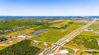 7870 W Interstate 10, Seguin, TX - Vue aérienne  vue de carte - Image1