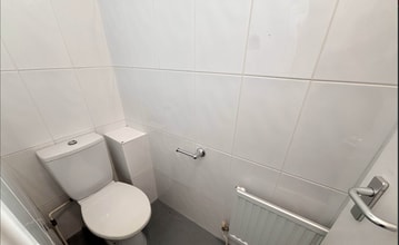 Modwen Rd, Salford à louer Photo intérieure– Image 2 sur 7