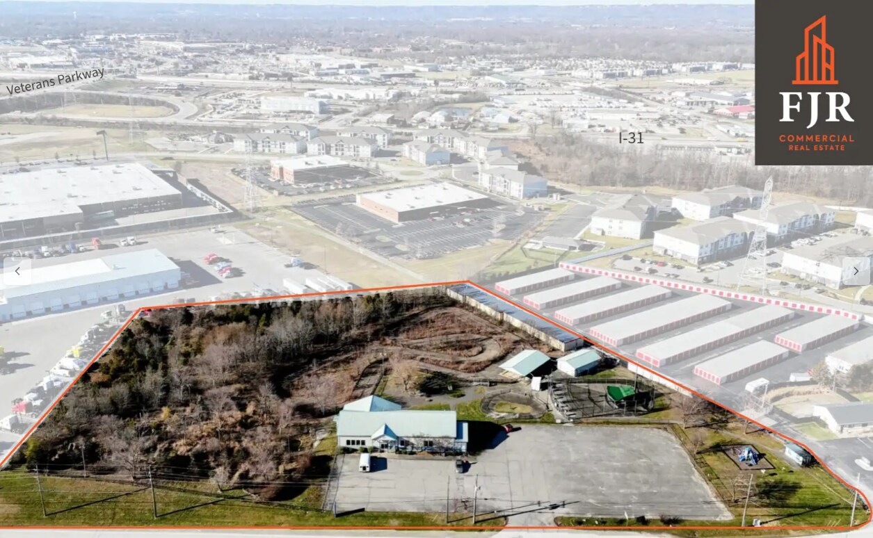 4601 Hamburg Pike, Jeffersonville, IN à louer Photo principale– Image 1 sur 7