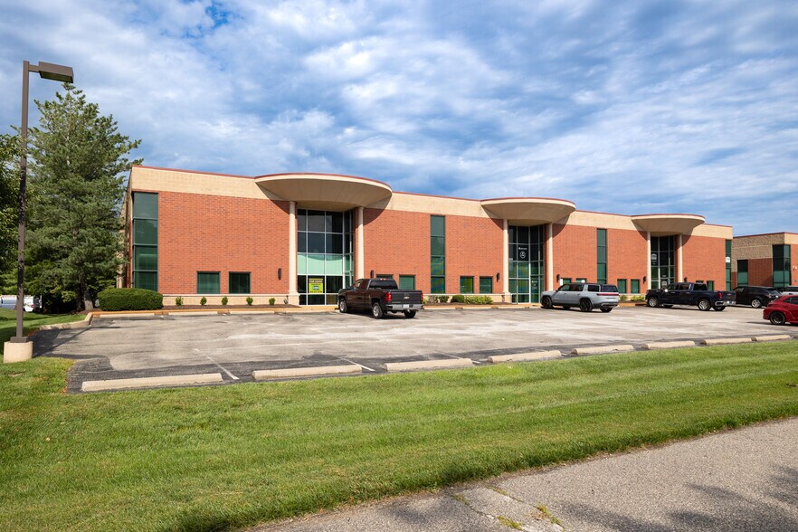 632-636 Trade Center Blvd, Chesterfield, MO à vendre - Photo de l’immeuble – Image 3 sur 10