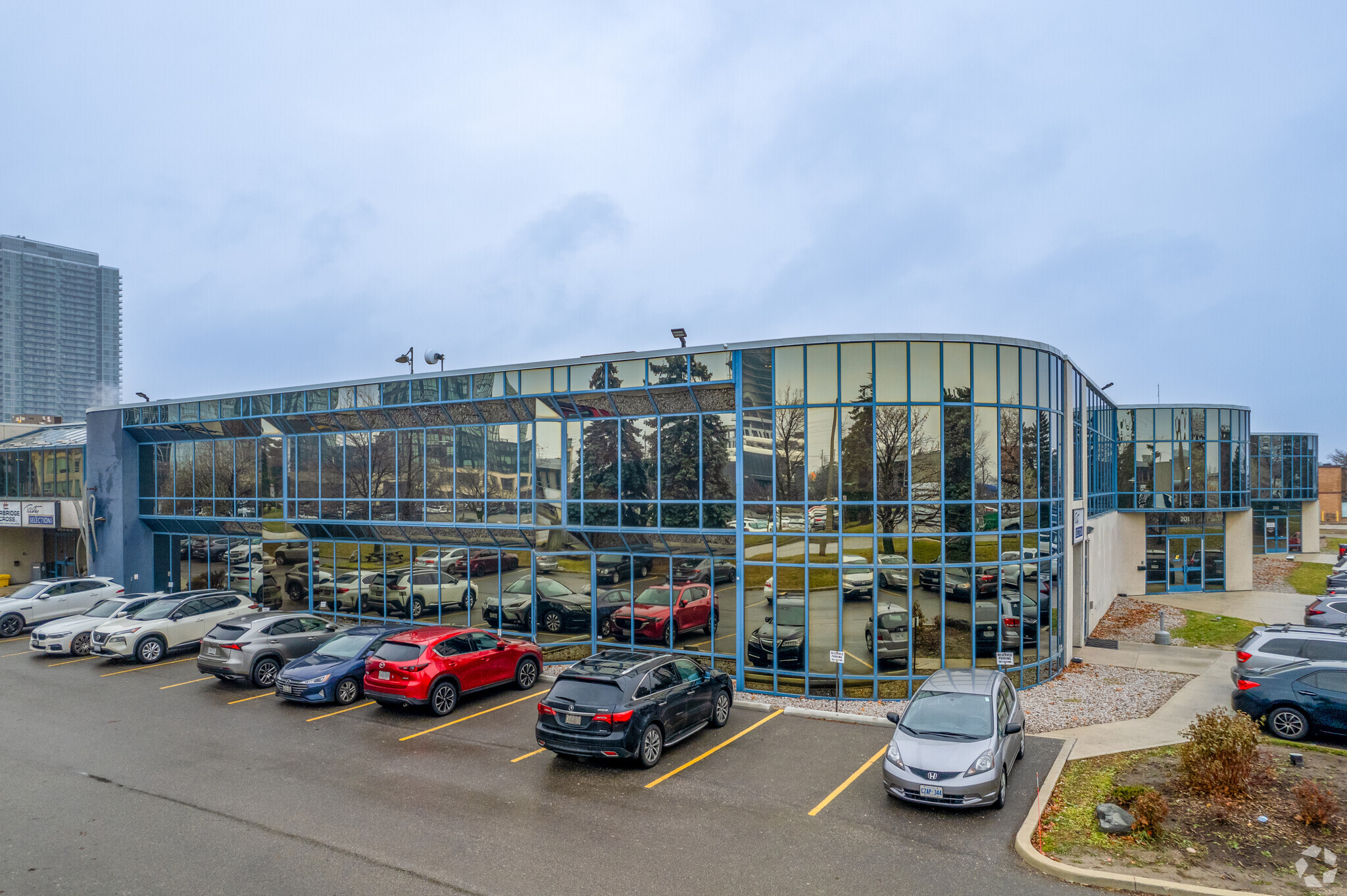 350 Creditstone Rd, Vaughan, ON à louer Photo de l’immeuble– Image 1 sur 4