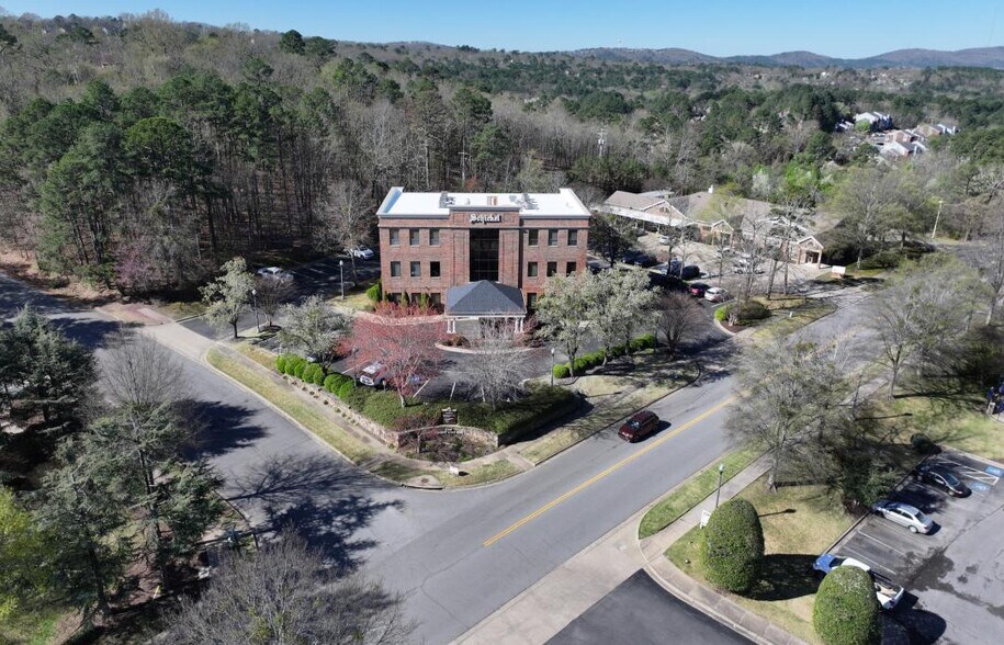 11601 Pleasant Ridge Rd, Little Rock, AR à louer - Photo de l’immeuble – Image 1 sur 2