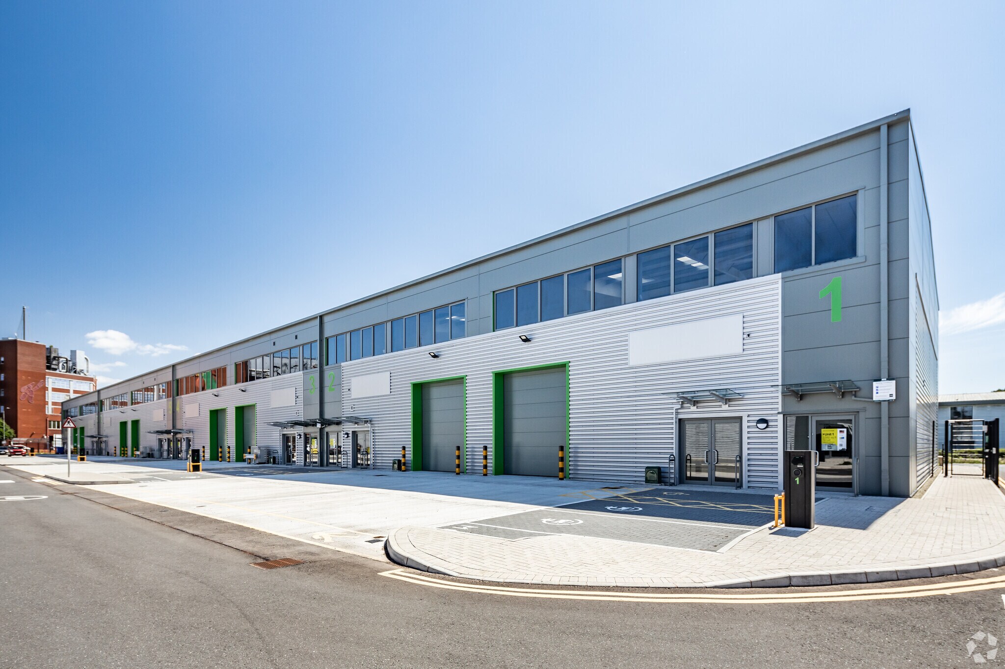 103 Barton Dock Rd, Manchester à louer Photo principale– Image 1 sur 28