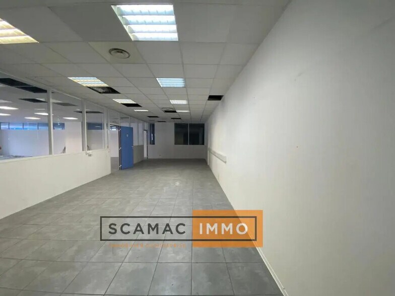 Local d’activités dans Marseille à louer - Photo intérieure – Image 3 sur 3