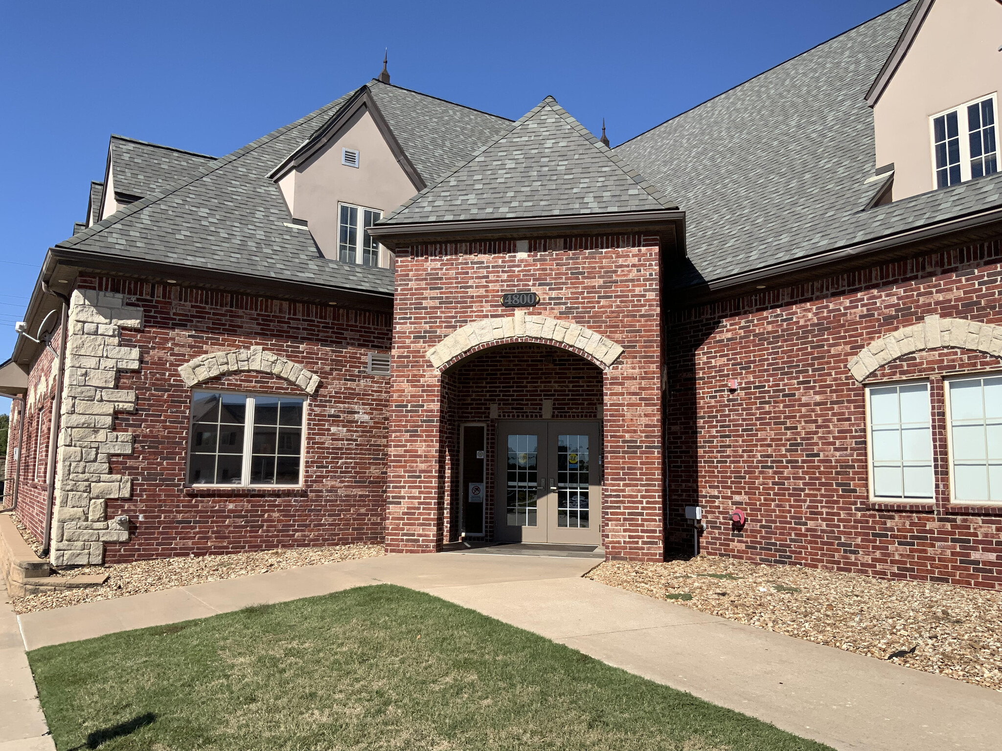 4800 W San Antonio St, Broken Arrow, OK à louer Photo de l’immeuble– Image 1 sur 8