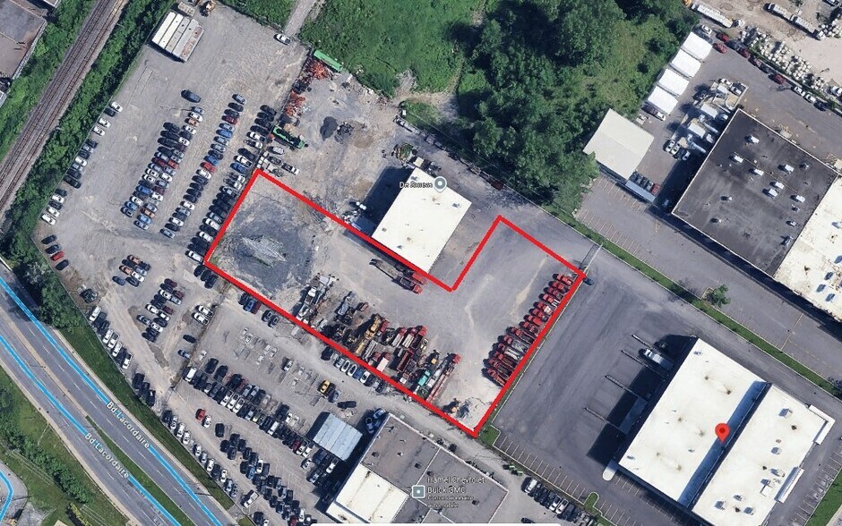 5995 Boul Des Grandes-Prairies, Saint-Léonard, QC à louer - Photo de l’immeuble – Image 3 sur 3