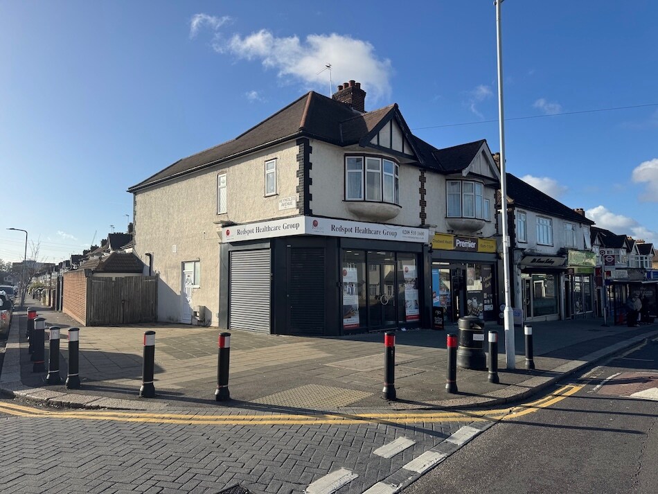 65 Chadwell Heath Ln, Romford à louer Photo principale– Image 1 sur 9